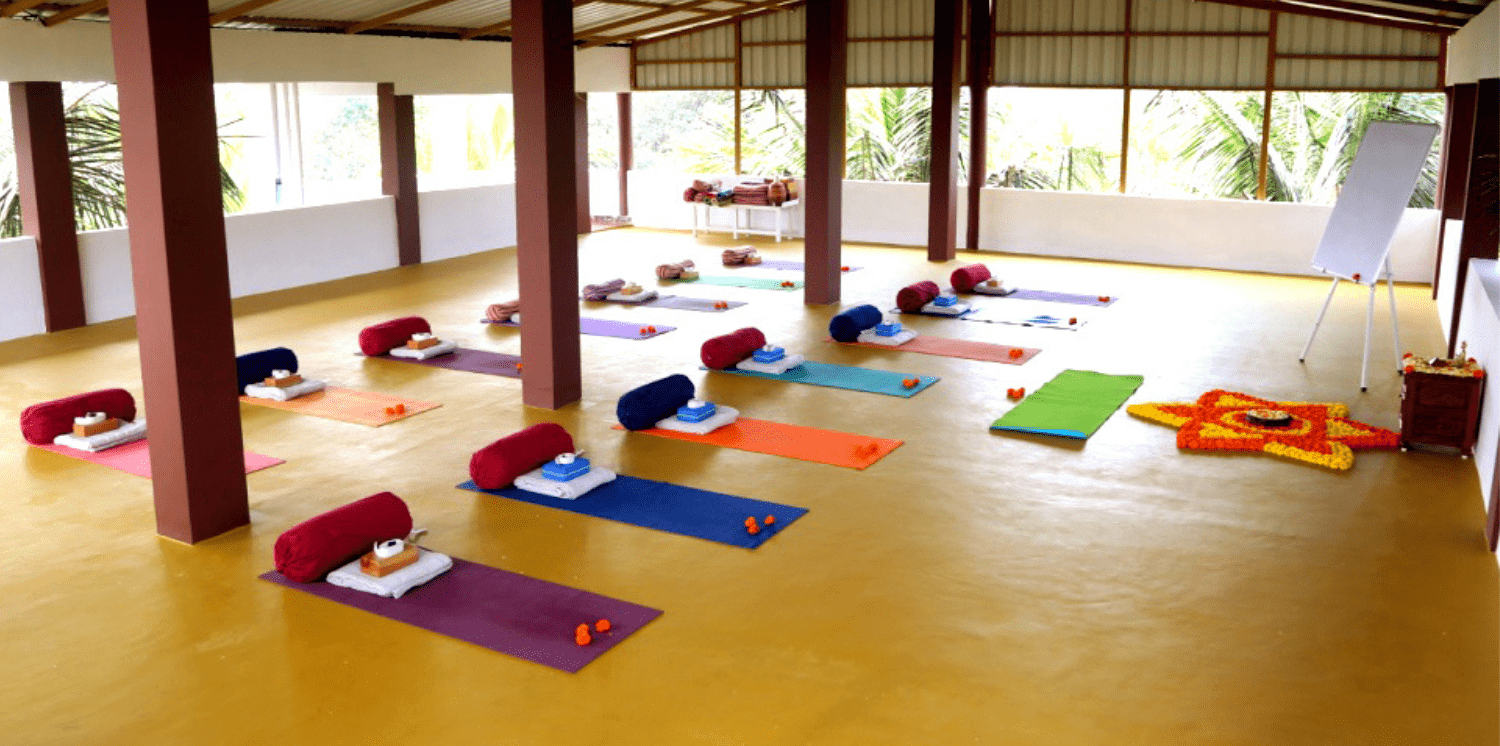 leading thailand yoga teacher training near me