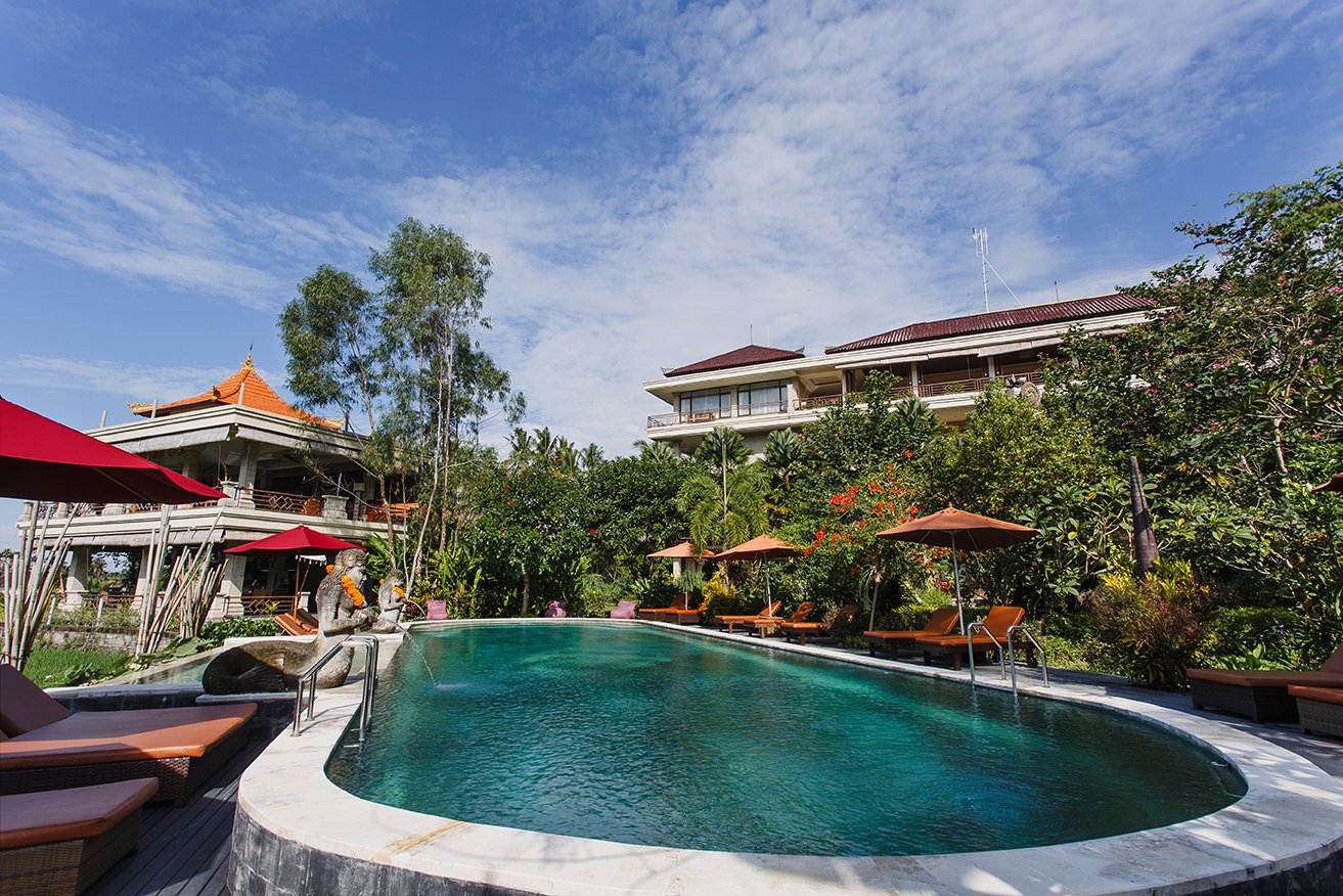 yoga retreat in bali